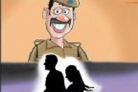৬ মাসে ২০ বার বাড়ি পালানো মেয়ে থানায় এসে বললো...