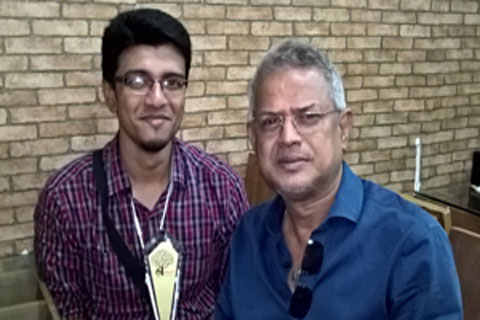 উৎসব মুখরতায় শেষ উন্মাদের পরিবেশ সচেতনতা কার্টুন প্রদর্শনী