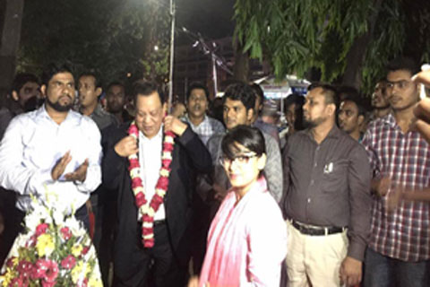 ঢাবি ছাত্রলীগের সংবর্ধনয় এমএ গনি