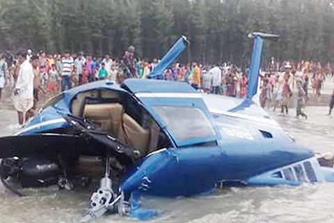 কক্সবাজারে কপ্টার বিধ্বস্ত: নিহত ১, বেঁচে গেলেন ক্রিকেটার সাকিব