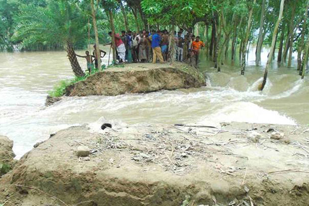 সব নদীর গেট খুলে দিল ভারত (ভিডিও)