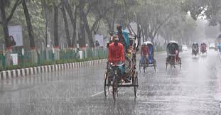 মৌসুমি বায়ুর প্রভাবে রাজধানীসহ দেশের বিভিন্ন স্থানে বৃষ্টি
