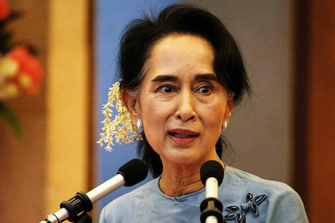 রোহিঙ্গাদের দেখতে সু চি কে বাংলাদেশ সফরের আমন্ত্রণ