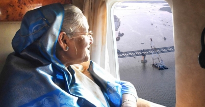 স্বপ্ন সত্যি দেখে প্রধানমন্ত্রীর চোখে খুশির ঝিলিক (ভিডিও)