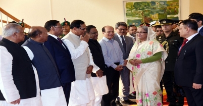 রিয়াদের পথে প্রধানমন্ত্রী