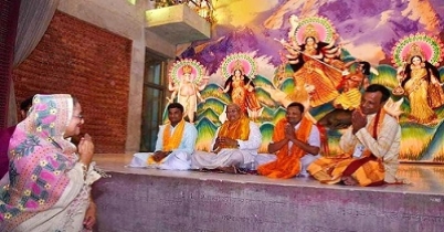 প্রধানমন্ত্রীর সম্প্রীতির বার্তা ছড়ানো ছবিটি এখন ভাইরাল