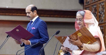 শপথ নিলেন মেয়র আতিকুল ইসলাম