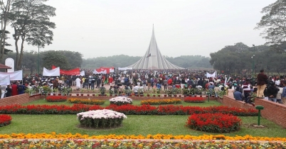 বিনম্র শ্রদ্ধায় সবপথ মিশেছে সাভার স্মৃতিসৌধে