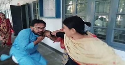 ছাত্রীকে যৌন হয়রানি, শিক্ষককে গণপিটুনি