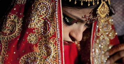 বিয়ের রাতে কেন লাল শাড়ি?