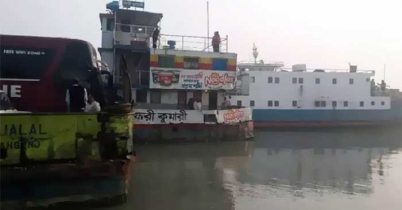 পাটুরিয়া-দৌলতদিয়া নৌরুটে ফেরি চলাচল বন্ধ