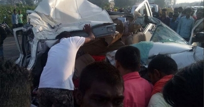 ভারতে সড়কে দুর্ঘটনায় একই পরিবারের ১০ জন নিহত