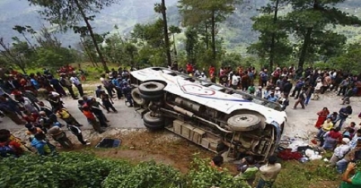 ইরানে বাস দুর্ঘটনায় নিহত ১০