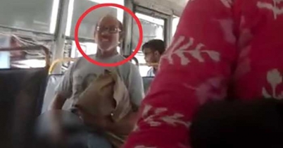 ভরা বাসে তরুণীর সঙ্গে যুবকের একি কাণ্ড!
