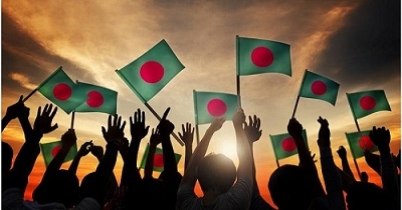 হানাদার বাহিনী অস্ত্র সংবরণ করে