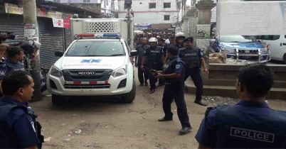 নিলুফা ভিলায় দুই ‘জঙ্গি’ নারীর আত্মসমর্পণ