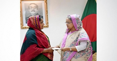 সাবেক খেলোয়াড়সহ ১২ পরিবারকে প্রধানমন্ত্রীর আর্থিক অনুদান