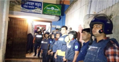 জঙ্গি আস্তানা সন্দেহে নরসিংদীতে দু’টি বাড়ি ঘেরাও
