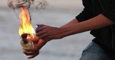 সীতাকুণ্ডে পেট্রোল বোমা হামলা