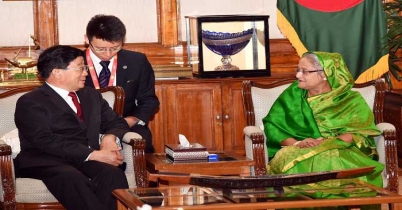 প্রধানমন্ত্রীর সঙ্গে চীনা মন্ত্রীর সাক্ষাৎ