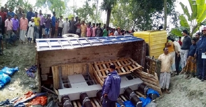 রংপুরের সড়কে গেল চার প্রাণ