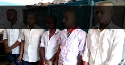 ইভটিজিংয়ের প্রতিবাদ করায় ৫ ছাত্রকে ‘ন্যাড়া’ করে দিলেন শিক্ষক!