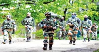 কাশ্মিরে যৌথ অভিযানে  নিহত ৫