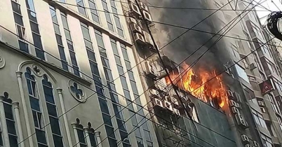 বনানীর আগুন নিভেছে: ১ বিদেশিসহ নিহত ৭