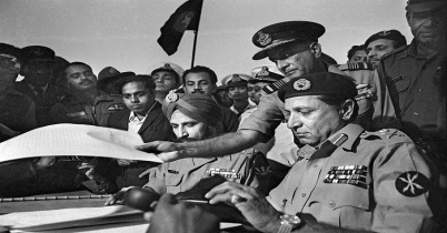 একাত্তরের ১৬ ডিসেম্বর আত্মসমর্পণ, ১৯ ডিসেম্বর অস্ত্রসমর্পণ