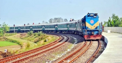 লকডাউনে বন্ধ থাকবে যাত্রীবাহী ট্রেন: রেলমন্ত্রী