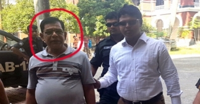 দুদকের মামলায় পাবনায় সাব-রেজিস্ট্রার গ্রেপ্তার দুদকের মামলায় পাবনায় সাব-রেজিস্ট্রার গ্রেপ্তার