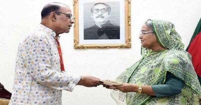 অভিনেতা আহমেদ শরীফকে প্রধানমন্ত্রীর অনুদান