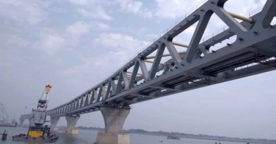 পদ্মা সেতুর ১১ তম স্প্যান বসল