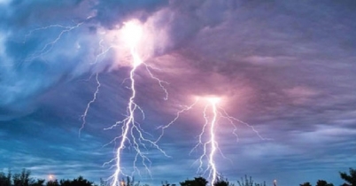 সারাদেশে বজ্রপাতে প্রাণ গেল ১২ জনের