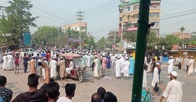 সকাল-সন্ধ্যা হরতাল পালনে রাস্তায় হেফাজতকর্মীরা