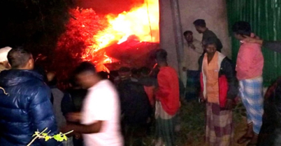 বসতঘরে আগুন, একই পরিবারের ৫ জন নিহত