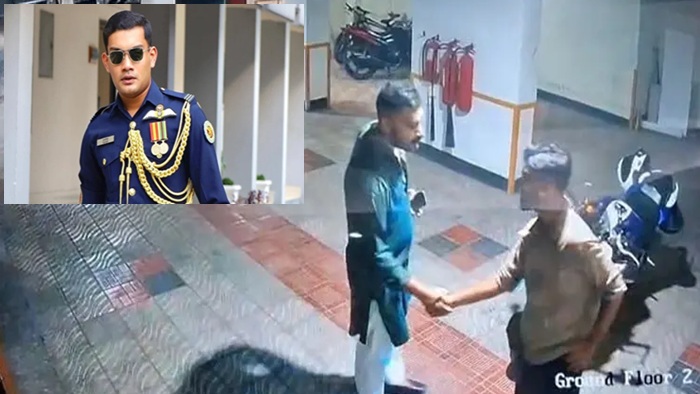 তাহসিফ সাউরির বাসার নিচে গ্যারেজে তাহসিফের সঙ্গে দ্বীপ। ছবি: ভিডিও থেকে নেওয়া